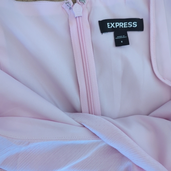 Express Light Pink Ruffled Chemise - Picture 3 of 5